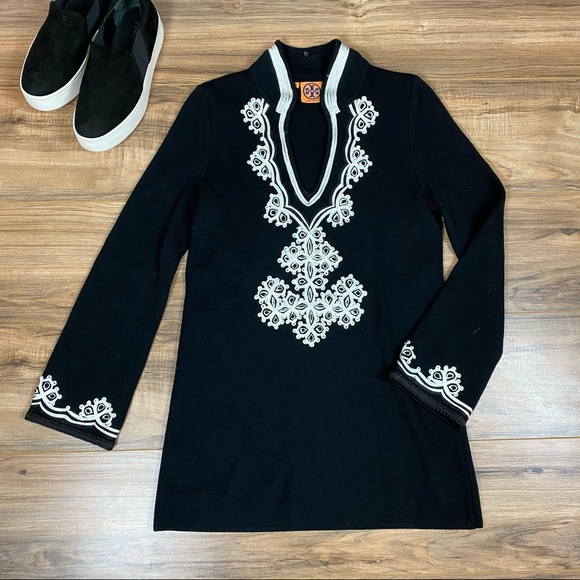 Tory Burch Sweaters - Tory Burch Merino Wool‎ Tunic Knit Sweater Woman's Small Color Black